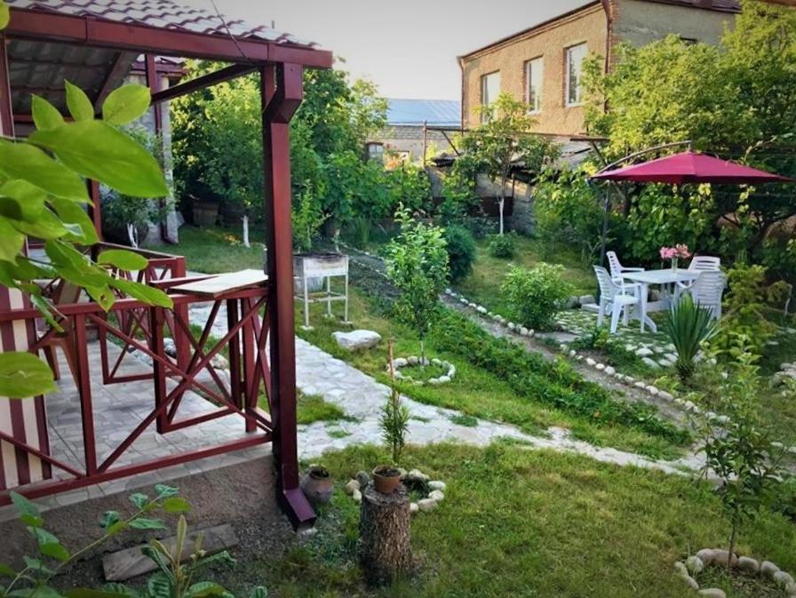 Guesthouse Lilia &Wine Celler 텔라비 외부 사진