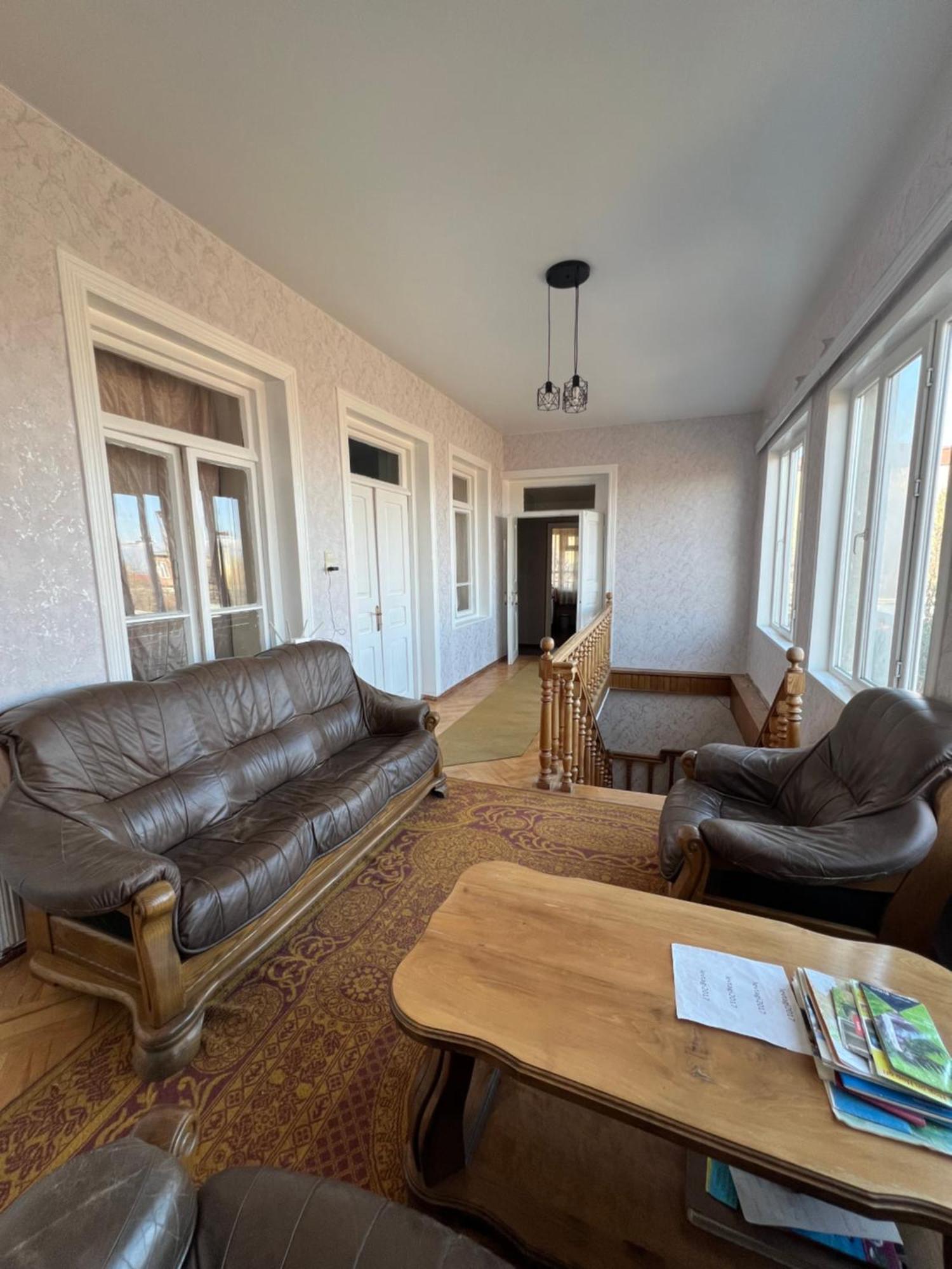 Guesthouse Lilia &Wine Celler 텔라비 외부 사진