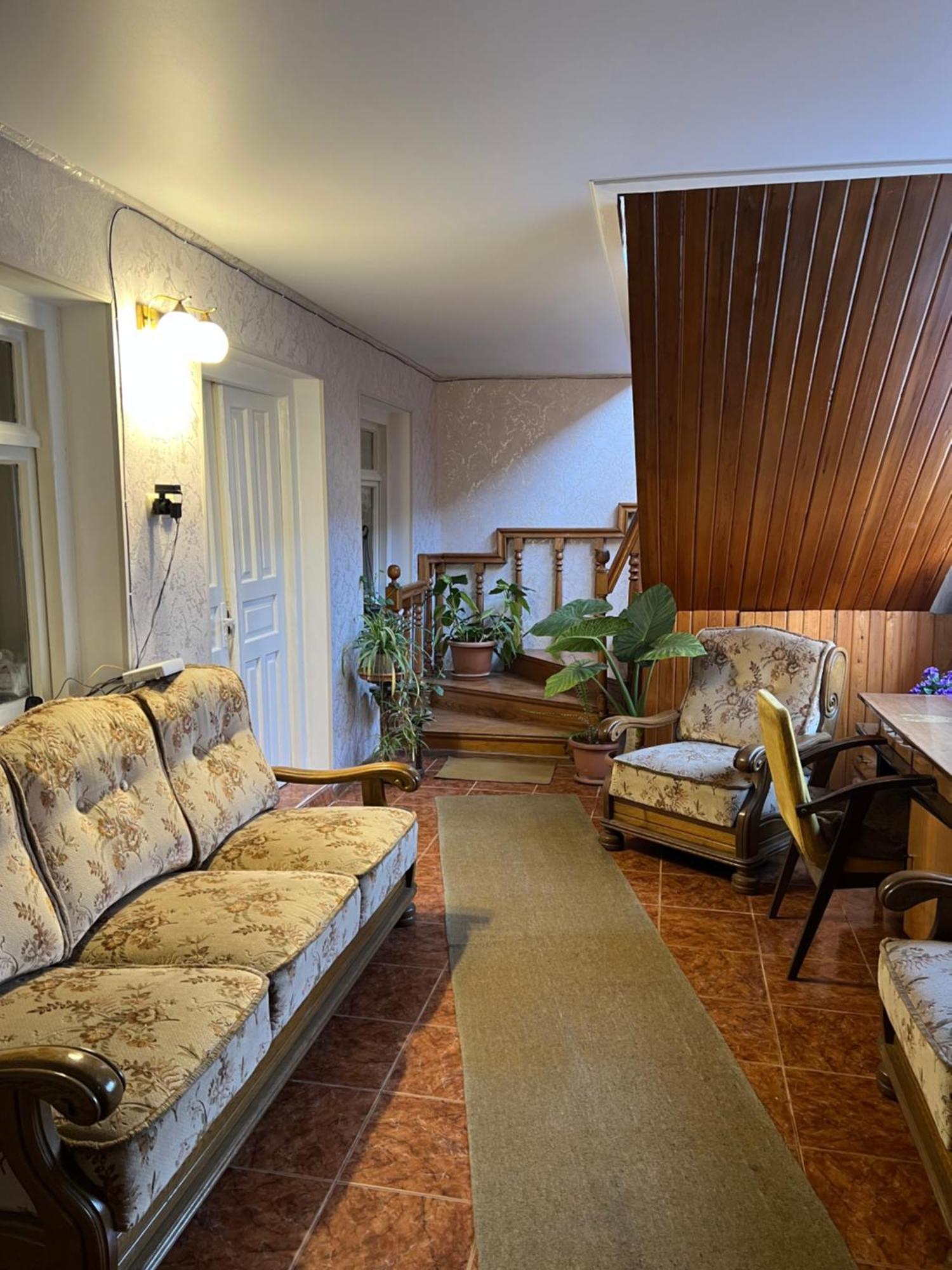 Guesthouse Lilia &Wine Celler 텔라비 외부 사진