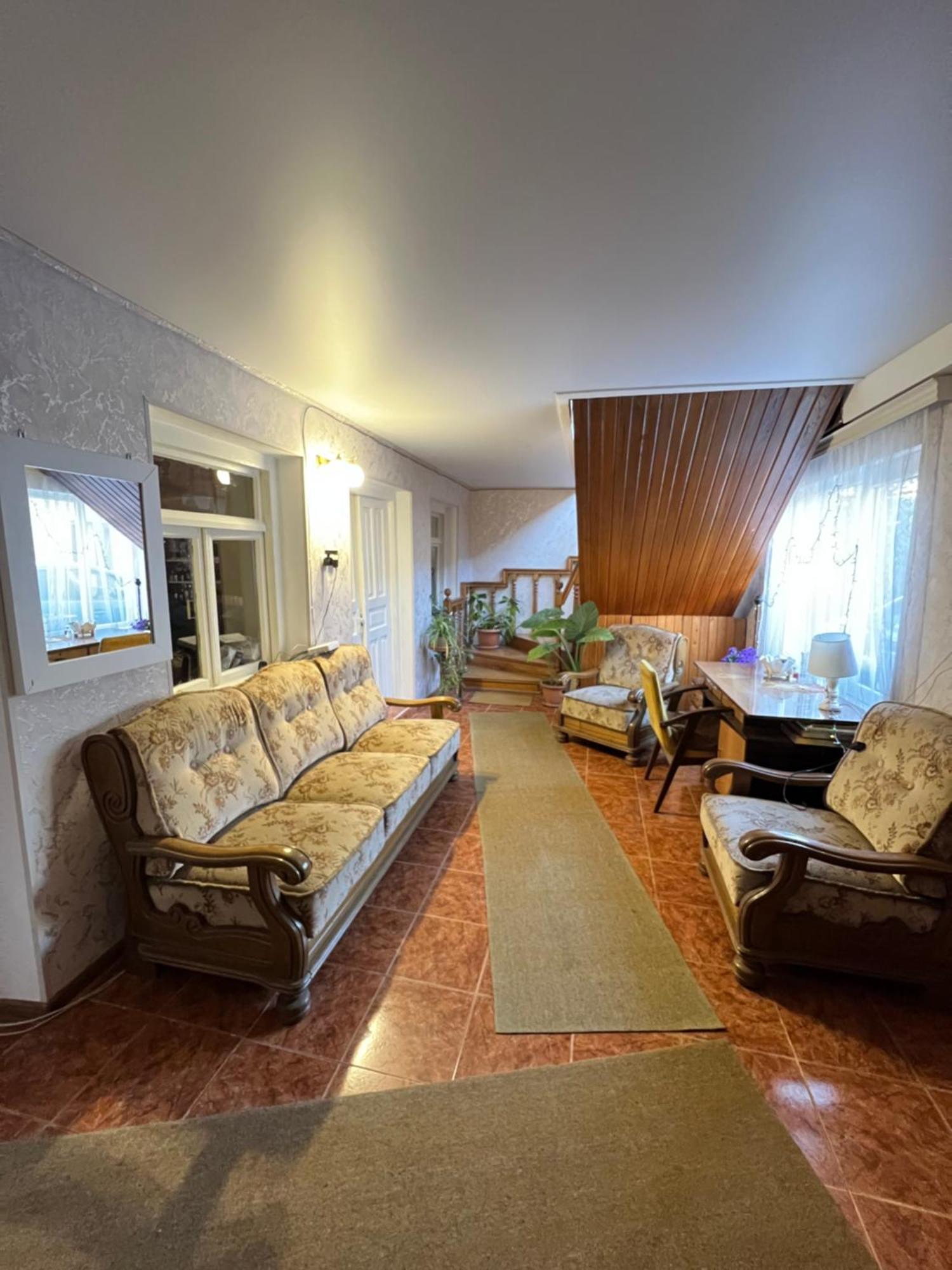 Guesthouse Lilia &Wine Celler 텔라비 외부 사진